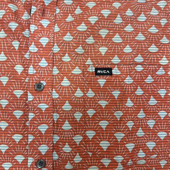 RVCA Men’s Diamond Print Button-Up - Picture 4 of 4